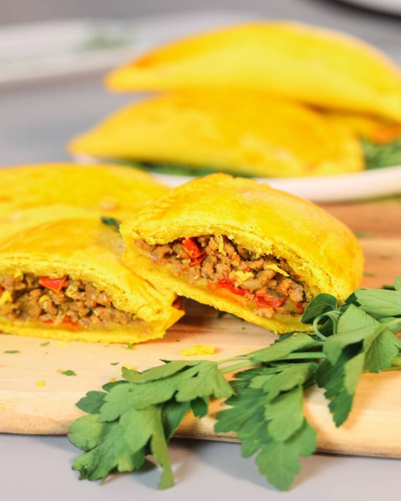 https://keeshaskitchen.com/wp-content/uploads/2022/07/Jamaican-Beef-Patties-close-up-819x1024.jpg