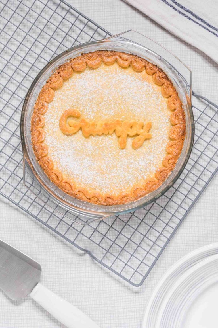 Snow White Gooseberry Pie - Keesha's Kitchen