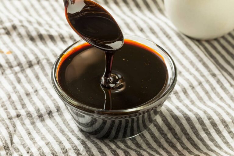 The Ultimate Quick and Tasty Guide to Maple Syrup Substitutes
