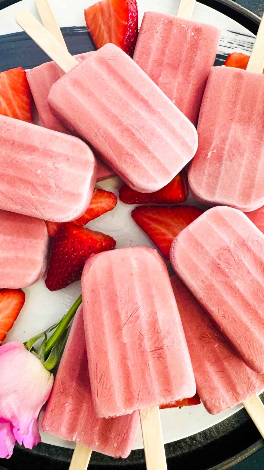 Homemade Fruity Strawberry Popsicles - Keesha's Kitchen