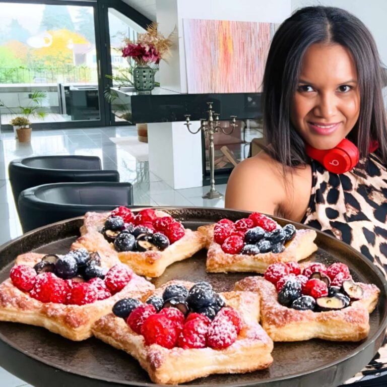 Easy Puff Pastry Stars with Berries & Cream Cheese